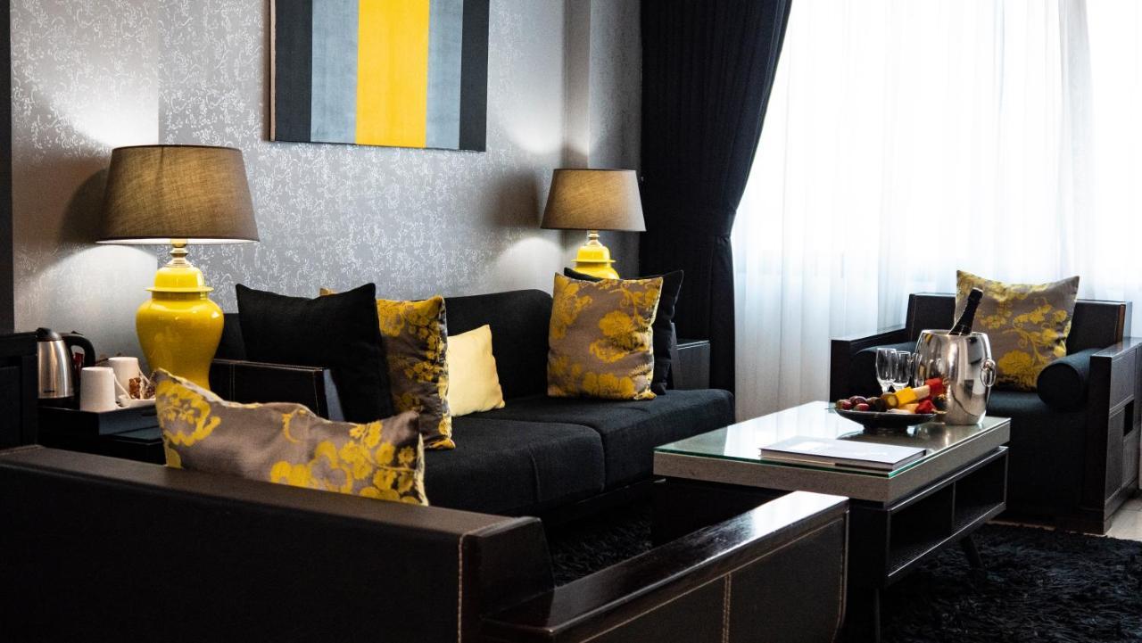 Oak Plaza Hotels East Airport Аккра Екстер'єр фото